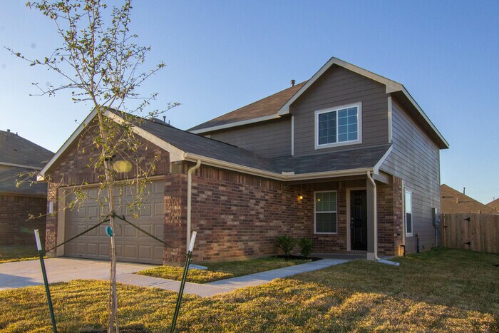 Building Photo - 24202 Avogadro Dr