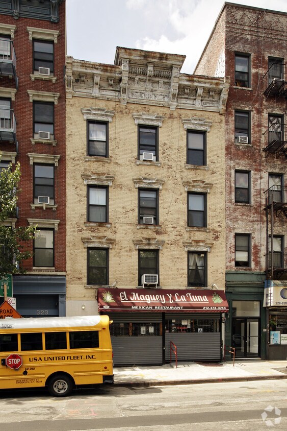 Building Photo - 321 E Houston St