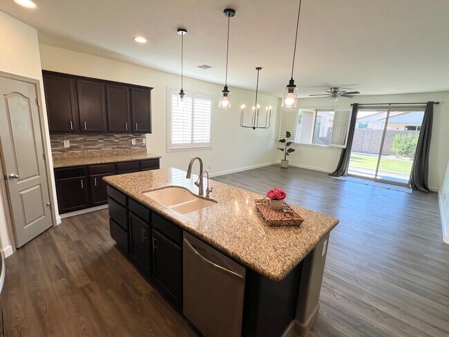 Building Photo - 26510 N Fairy Bell Ct
