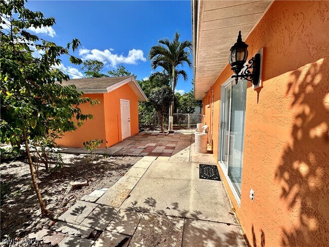 Foto del edificio - 5222 Jennings St