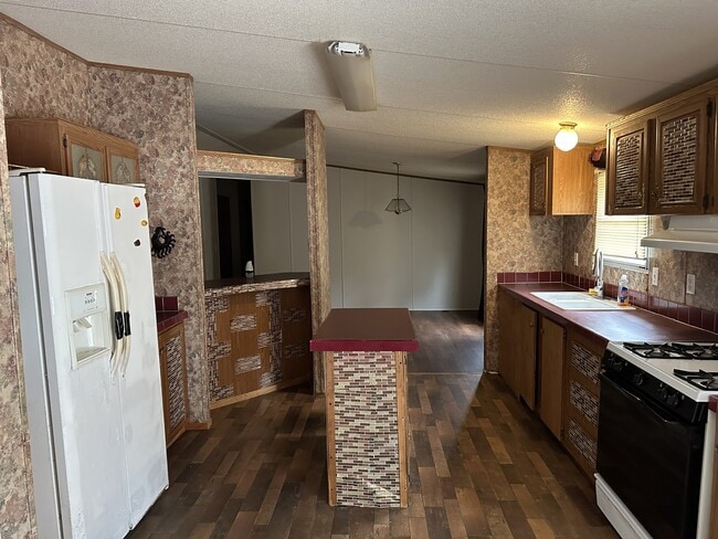 Building Photo - 5 Arrowhead Rd