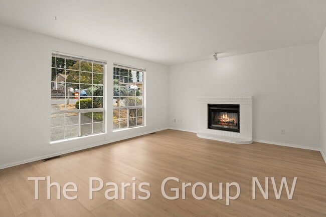 Building Photo - Renton Highlands 3br/2ba * Stunning Refresh & Upgrades * Walkable