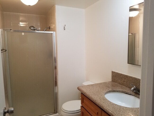 Foto del edificio - 1823 Huntington Ln