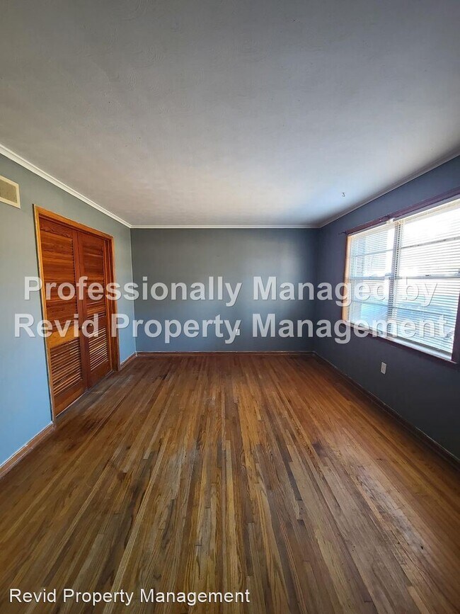 Building Photo - 3 br, 1 bath House - 2375 Saint Elmo