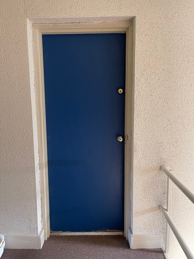 Puerta principal - 3009 Southern Ave