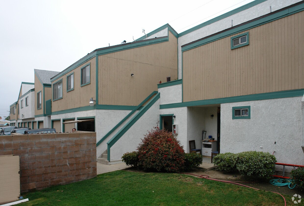 Building Photo - 7946 Aldrich Ave