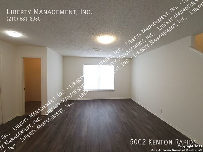 Building Photo - Lovely updated home in the Medical center ...