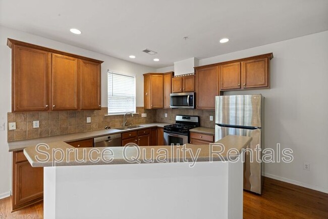 Building Photo - 119 Vintage Dr