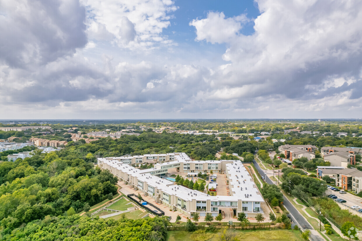 Aerial Photo - Skybridge Lofts