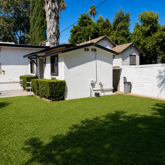 Building Photo - 514 Figueroa