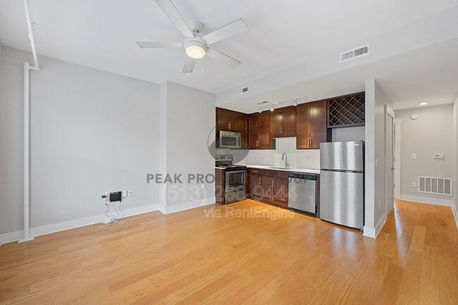 Foto del edificio - 412 E 13th St