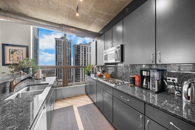 Foto del edificio - 125 E 13th St
