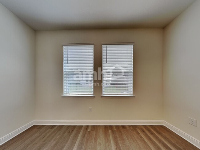 Building Photo - 5945 Sycamore Pl St