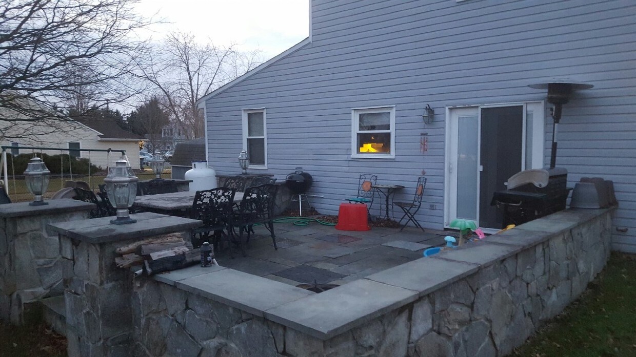 Building Photo - 209 Skeet Cir W