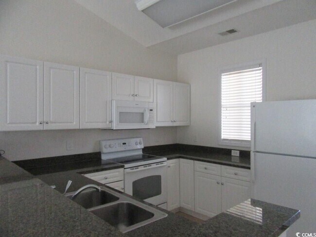 Foto del edificio - 601 Hillside Dr