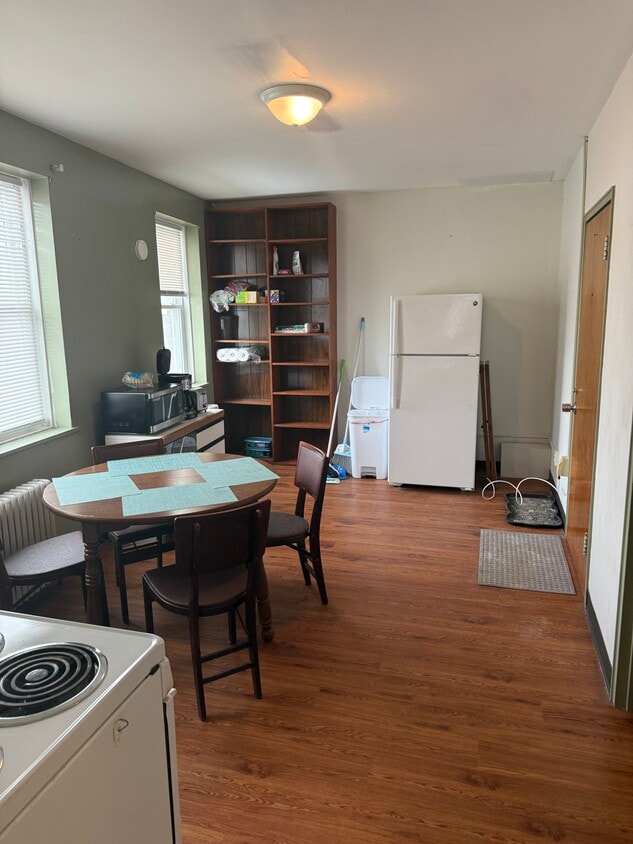 Building Photo - 43 Broadway