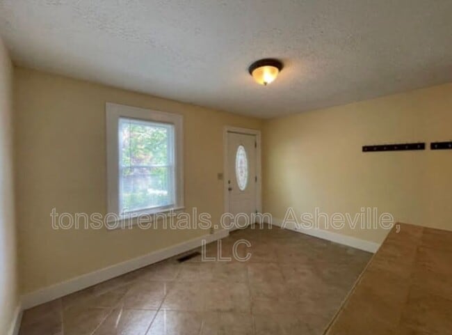Foto del edificio - 1316 Hyman Ave