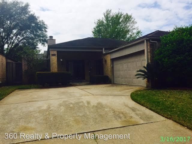 Primary Photo - 17211 Ash Butte Dr
