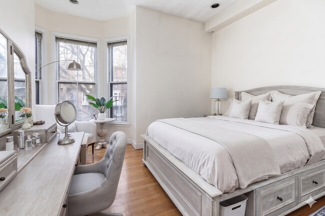 Building Photo - 214 W Canton St