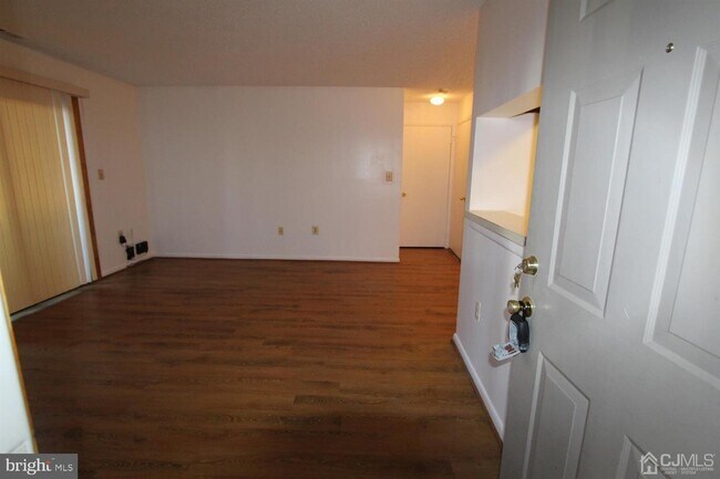 Building Photo - 5310 Ravens Crest Dr
