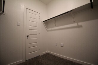 Building Photo - 25504 Starling Ln