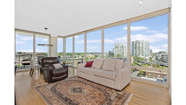 Foto del edificio - 1570 Elmwood Ave