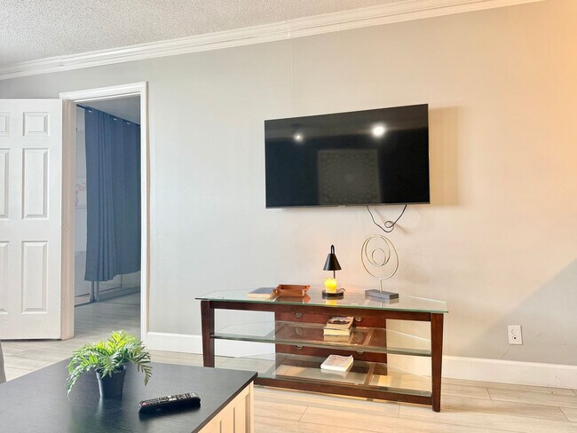 Building Photo - 215 Piedmont Ave NE