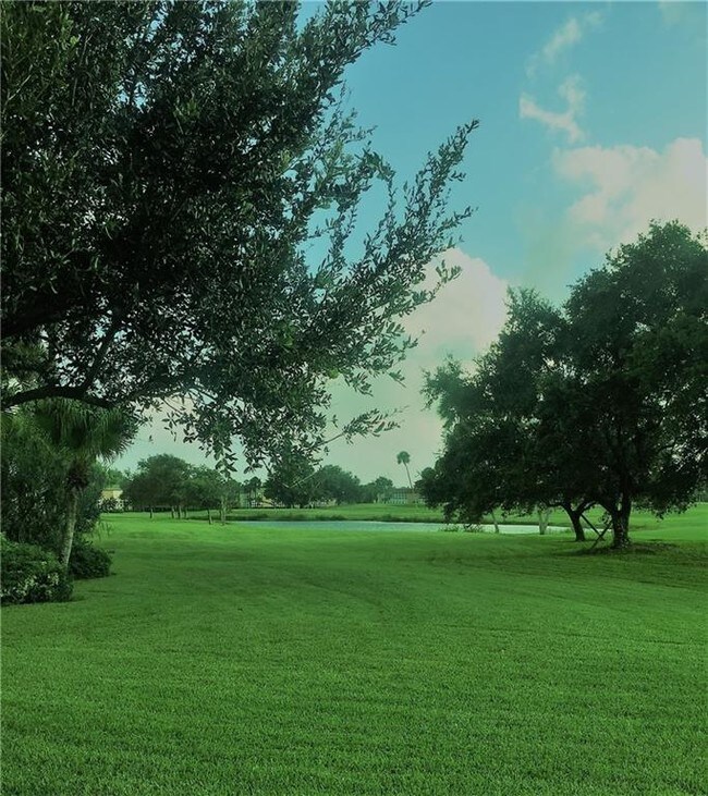 Building Photo - 46 Vista Gardens Trail