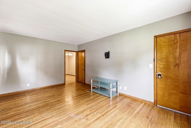 Building Photo - 119 McArthur Dr