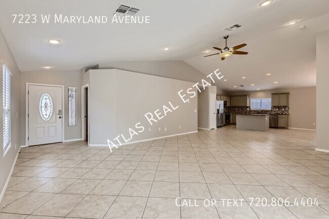 Foto del edificio - 4 Bedroom 2 Bathroom Home Close to Westgat...