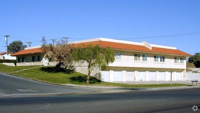 Building Photo - Jamaica Sands Villas