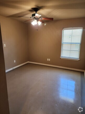 Building Photo - 13380 Country Meadow Ln