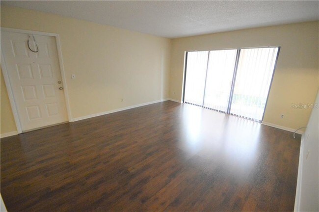 Building Photo - 1613 S Pine Ridge Cir