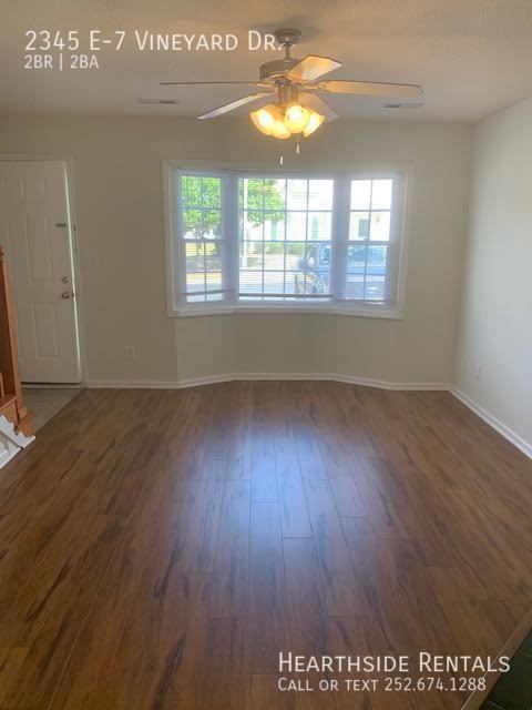 Foto del edificio - 2345-2E-7 Vineyard Dr