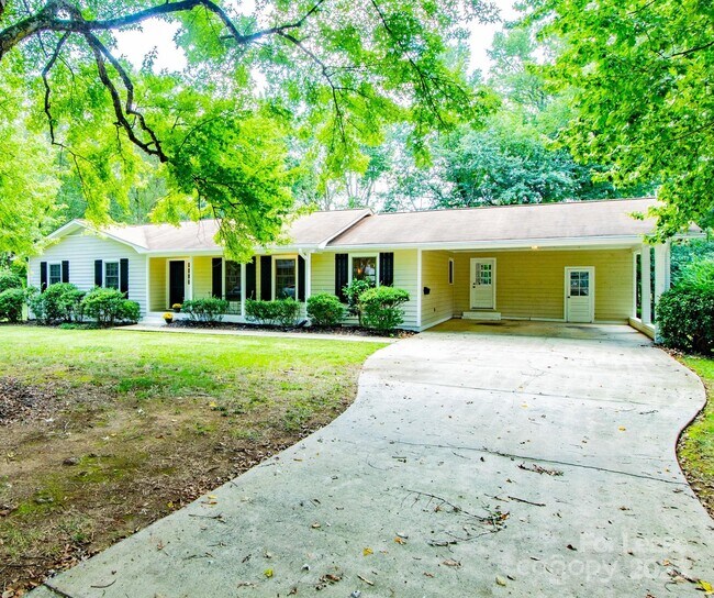 Building Photo - 5110 Chaplin Ln