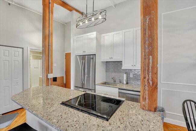 Foto del edificio - 222 Williams St E