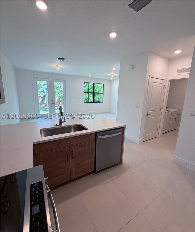 Building Photo - 7291 SW 46th St