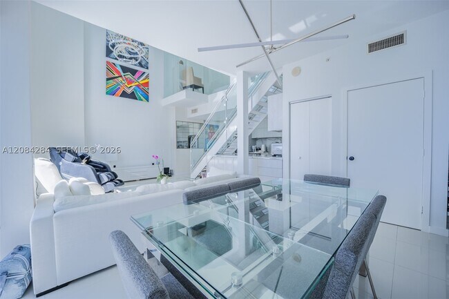 Foto del edificio - 60 SW 13th St