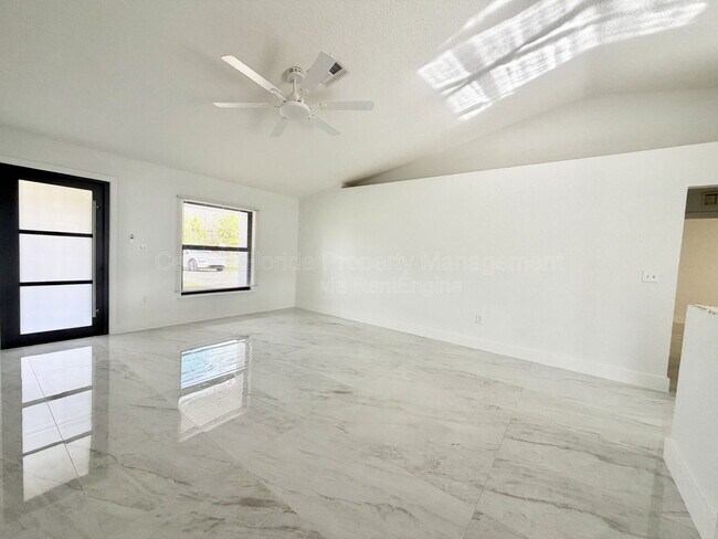 Foto del edificio - 1909 Bayport Dr