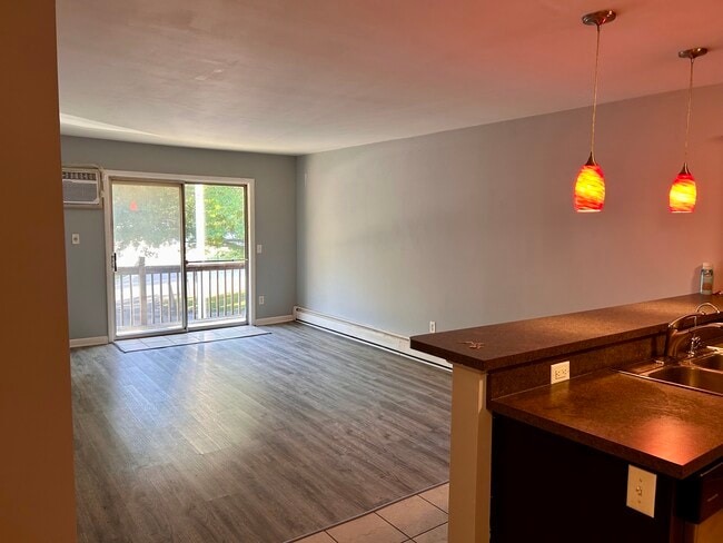 Foto del edificio - 616 Lynn Ave