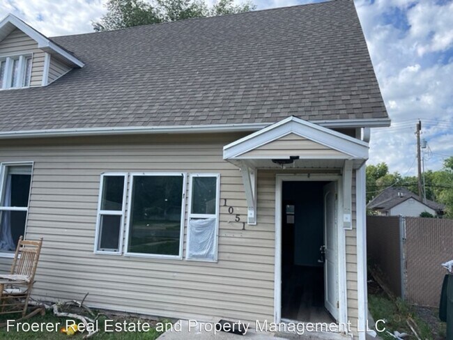 Building Photo - 2 br, 1 bath House - 1051 Capitol Avenue
