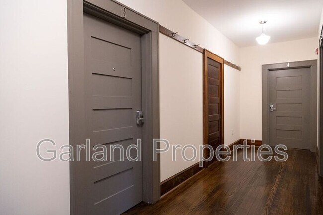 Foto del edificio - 829 Salem Ave SW