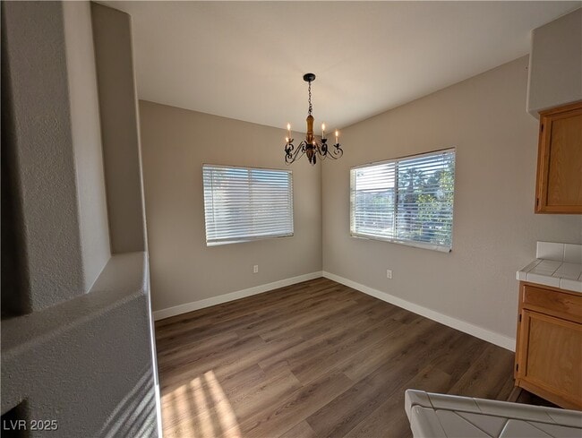 Building Photo - 1050 E Cactus Ave