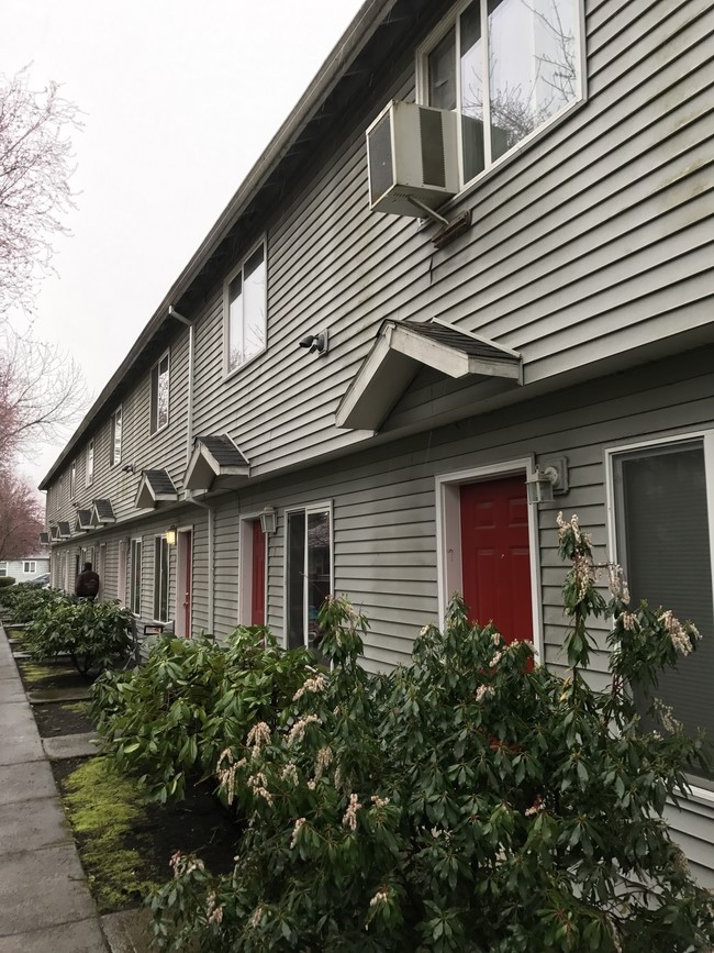 Building Photo - Garden Apartments