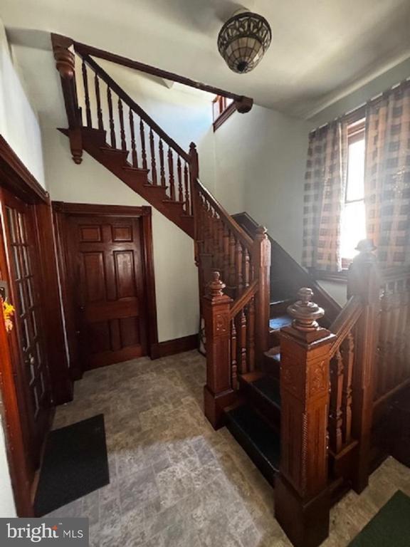 Foto principal - 2423 FAIRVIEW Ave