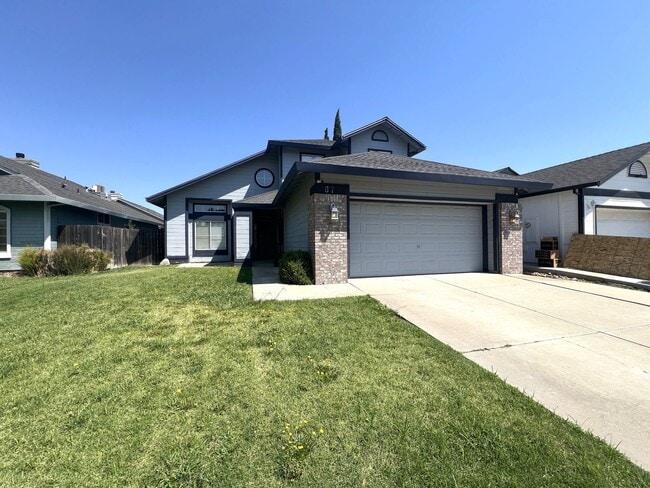 Building Photo - Spacious 4bd/3ba Galt House!