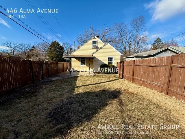 Foto del edificio - Charming 3-Bedroom Home in Webster Groves ...