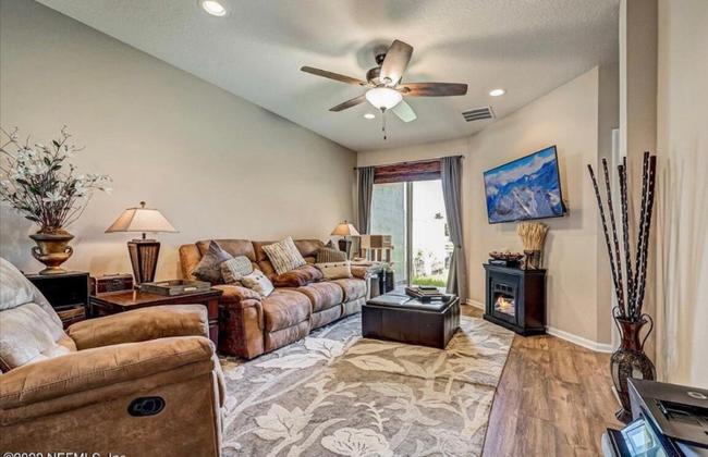 Building Photo - 6031 Bartram Village Dr