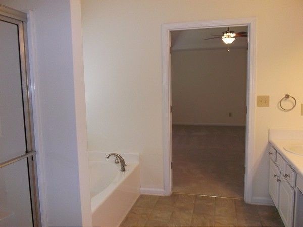 Building Photo - 1753 Mission Park Dr