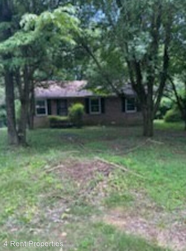 Foto principal - 3 br, 1 bath House - 88 Seminole Trail